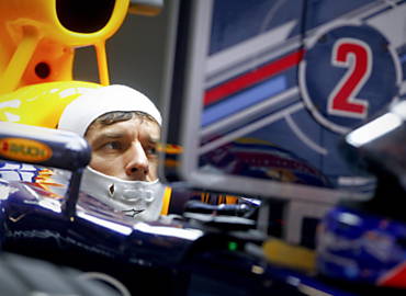 Mark Webber, da Red Bull, em pausa de treino livre na China