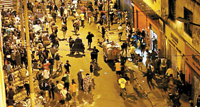 Nos primeiros dias da operao policial, em janeiro, usurios de crack se aglomeravam na Rua dos Gusmes, no centro