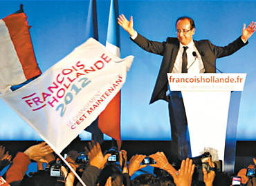 Hollande faz seu discurso da vitria em Tulle, sul do pas