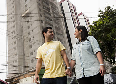 Henrique Borges e sua noiva, Michelle Ribeiro, que adquiriram imvel em construo
