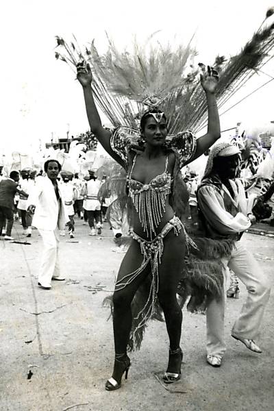 Em 1989, volta a ser destaque no Carnaval da Portela