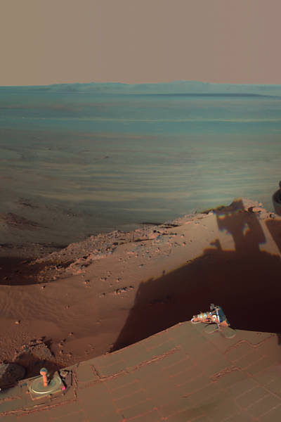 Robô explorador Opportunity faz foto da própria sombra em solo marciano; sonda está há oito anos no planeta vermelho