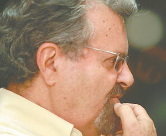 O ex-prefeito Gilberto Maggioni na Cmara de Ribeiro