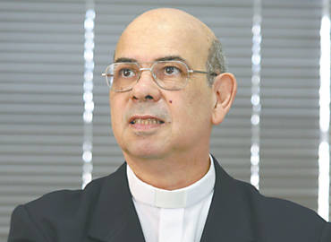 O arcebispo de Ribeiro Preto, dom Joviano de Lima Jnior, durante entrevista na Cria