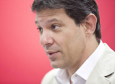 Fernando Haddad em entrevista na sede municipal do PT, no centro
