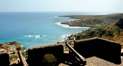 Vista da Cidade Velha a partir do forte Real de So Filipe