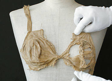 Pea de lingerie de linho de 600 anos, encontrada na ustria,  parecida com as atuais