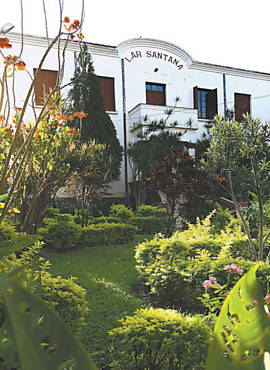 Instituio Lar Santana, na vila Tibrio, em Ribeiro