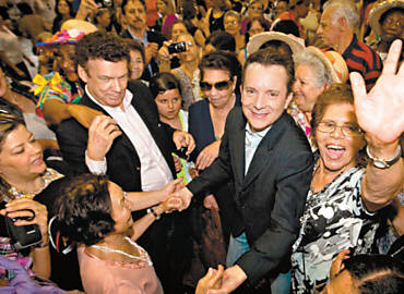 Observado por Campos Machado (PTB), Russomanno visita festa da Associao Brasileira dos Clubes da Melhor Idade