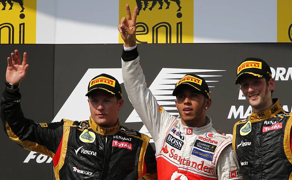 Kimi Raikkonen, Lewis Hamilton e Romain Grosjean no pódio da Hungria Leia mais sobre automobilismo
