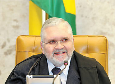 O procurador-geral da Repblica, Roberto Gurgel, durante a exposio da acusao no plenrio do STF
