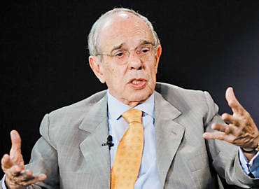O ex-ministro da Justiça Márcio Thomaz Bastos, advogado de um dos réus do mensalão