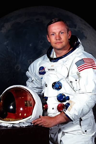 Neil Armstrong morre aos 82 anos