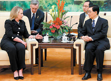 A secretria de Estado americana, Hillary Clinton, durante encontro com o presidente da China, Hu Jintao, em Pequim