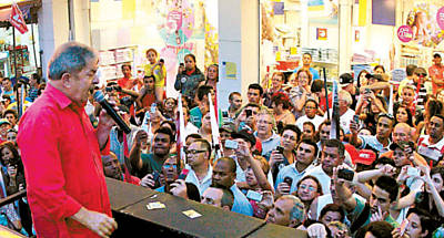 Lula discursa durante evento da campanha do petista Fernando Haddad em So Mateus, na zona leste de So Paulo
