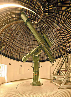 Luneta de 46 cm de dimetro e 90 anos de idade usada hoje para divulgao cientifca no Observatrio nacional