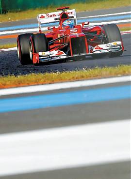 Ferrari do espanhol Fernando Alonso no circuito coreano
