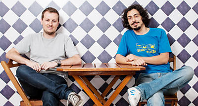 Marcelo Bruuzzesi e Fernando Calvachi, criadores do P.F. Week, site que d notas a restaurantes da cidade e  sucesso na internet em um ms no ar