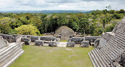 Runas da cidade-Estado maia de Caracol, em Belize; metrpole fica perto de caverna que forneceu dados sobre o clima da regio no passado