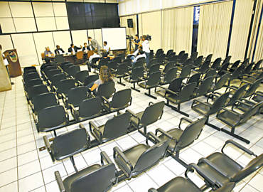 Esvaziada, audincia pblica sobre o Oramento da prefeitura durou 15 minutos, ontem na Cmara de Ribeiro Preto