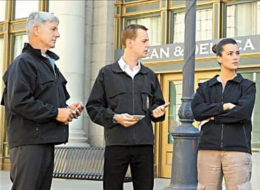 Mark Harmon, Brian Dietzen e Cote de Pablo, em 'NCis