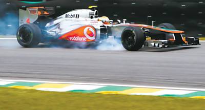 Lewis Hamilton faz a pole em So Paulo
