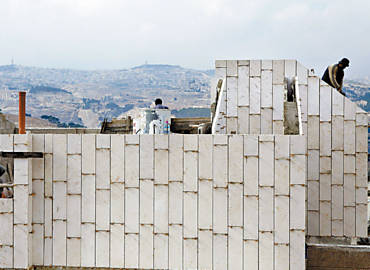 Israelenses visitam assentamento judaico Maale Adumim, em Jerusalm Oriental; regio vai receber novas construes, anunciou o governo do pas