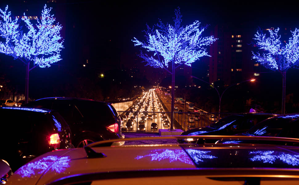 Inauguração da árvore de Natal provoca trânsito nos arredores do parque Ibirapuera, na zona Sul de São Paulo Leia mais