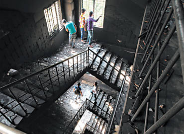 Um incndio na Tazreen Fashions, em Bangladesh, matou 112 trabalhadores