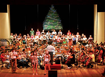 A Orquestra Sinfnica de Ribeiro Preto ensaia para o concerto de Natal, que ocorre hoje e amanh no Theatro Pedro 2