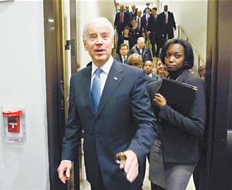 O vice-presidente Joseph Biden chega  Cmara para negociar comos parlamentares