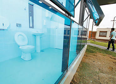Banheiro do novo prédio de conservatório em Ponta Grossa (PR)