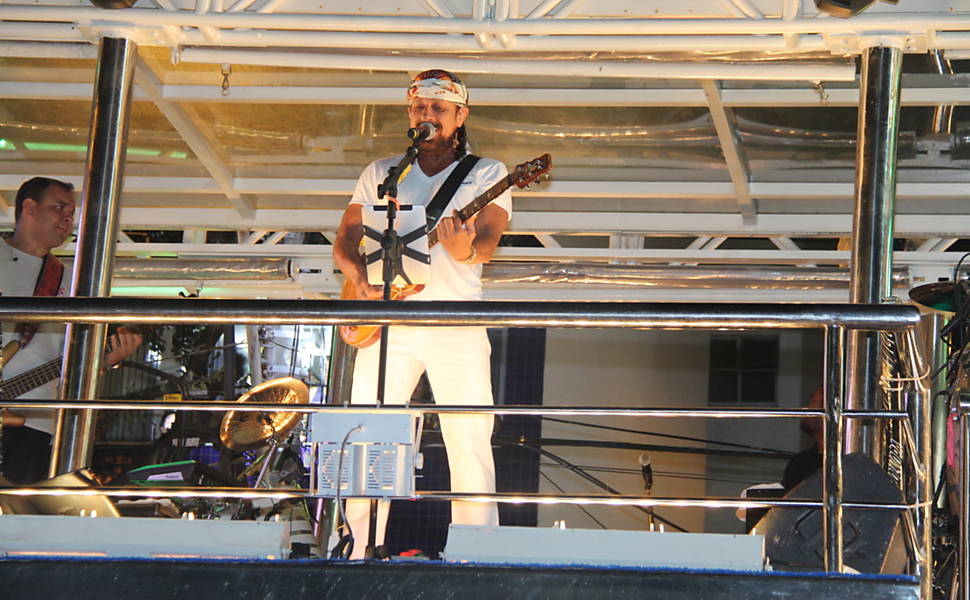 Chiclete com Banana abre o Carnaval 2013 no circuito Campo Grande em Salvador (BA) Leia mais