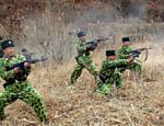 Soldados norte-coreanos realizam treinamento militar; país declarou fimdo armistício com Seul, segundo jornal Leia mais
