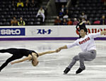 Os patinadores russos Tatiana Volosozhar e Maxim Trankov treinam para o mundial de patinação artística no Canadá; o evento começa nesta quarta-feira 