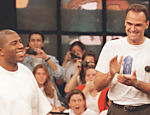 Magic Johnson, ex-jogador do basquete, durante entrevista no "Programa Livre", ao lado de Oscar