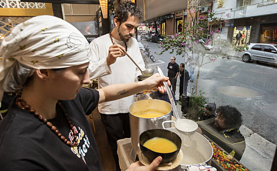 O Mocorongo Febre Da Comida De Rua Ganha Fora Em So Paulo Com