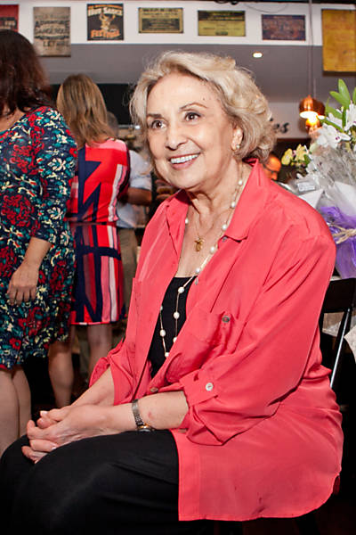 Eva Wilma durante a festa surpresa organizada por amigos para comemorar seus 80 anos