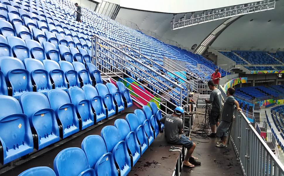 Instalação de assentos móveis da Arena das Dunas é rápida…