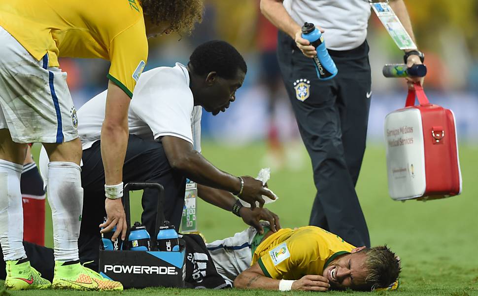 O lance da lesão de Neymar