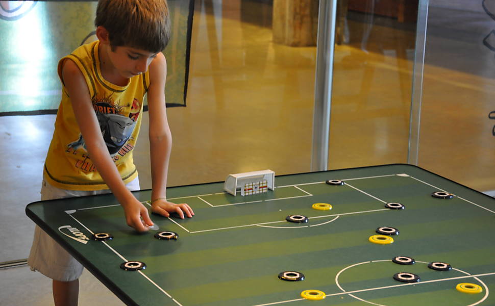 Futebol de botão adaptado — Museu do Futebol