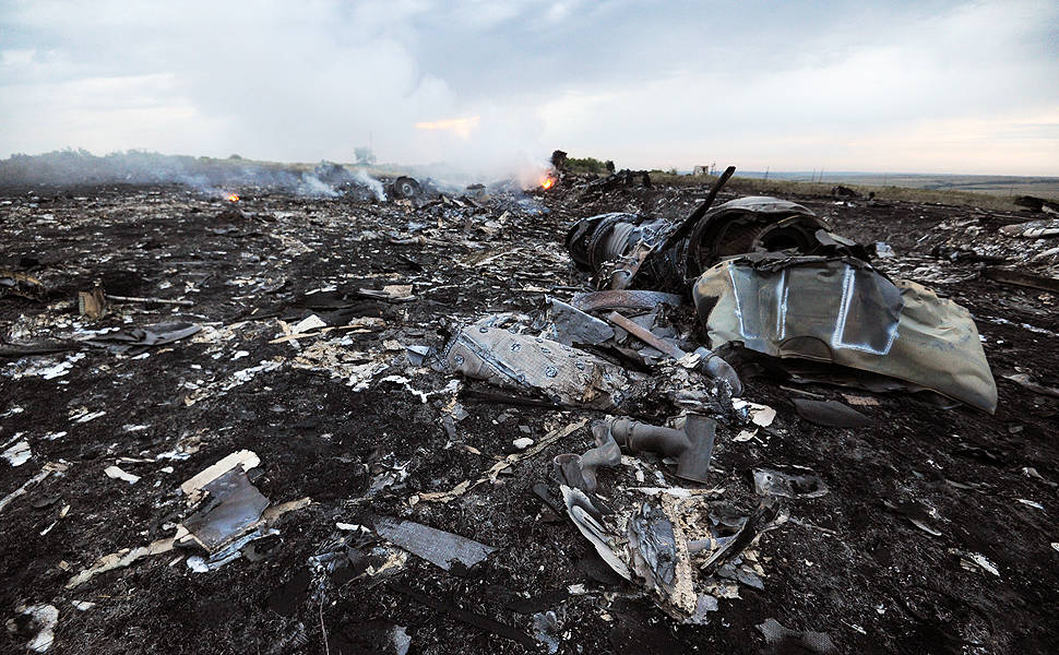 Avião de passageiros cai no leste da Ucrânia