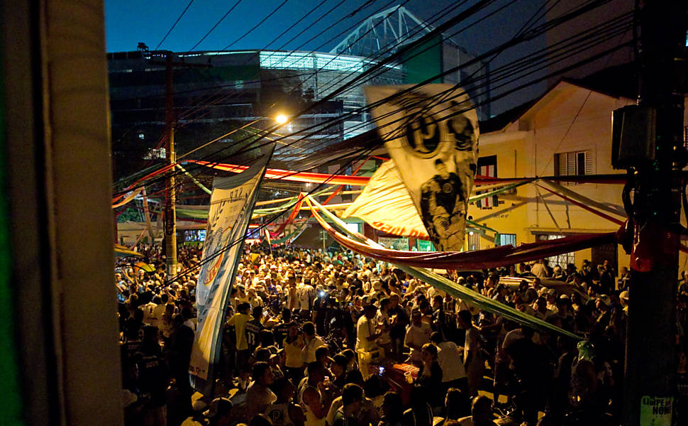 Torcedores comemoram centenrio do Palmeiras
