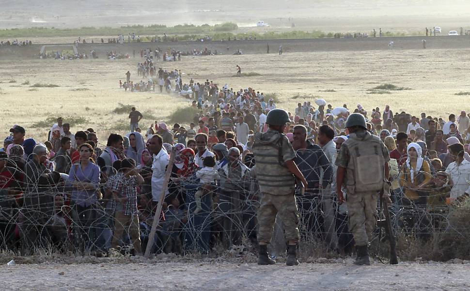 Turquia abre fronteira aos curdos