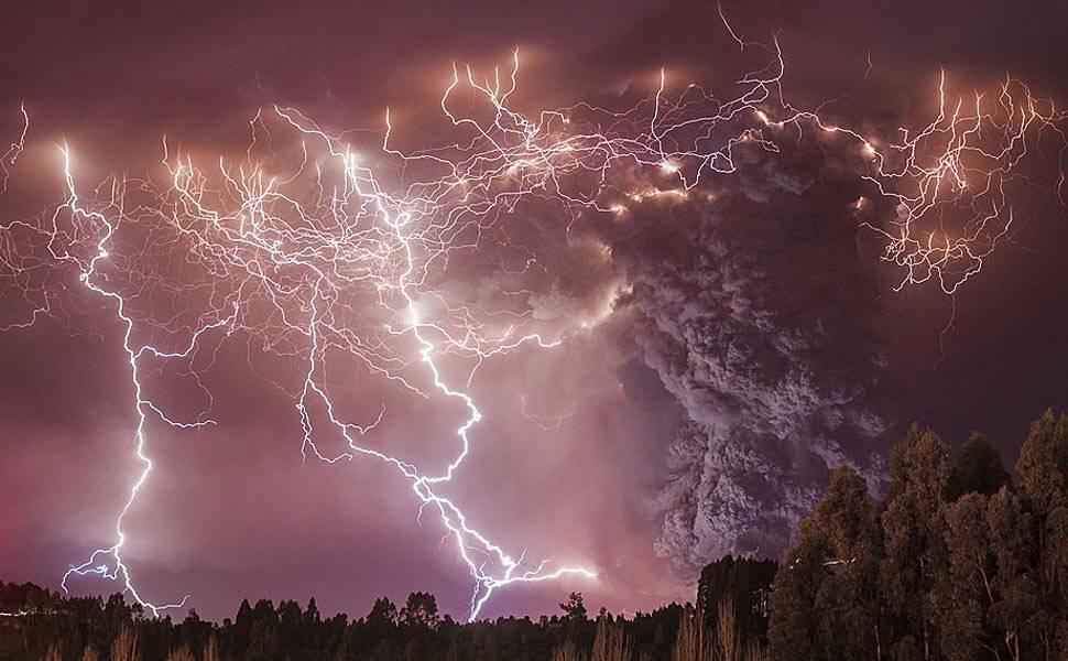 'Apocalipse' de raios no Chile vence prmio de fotografia