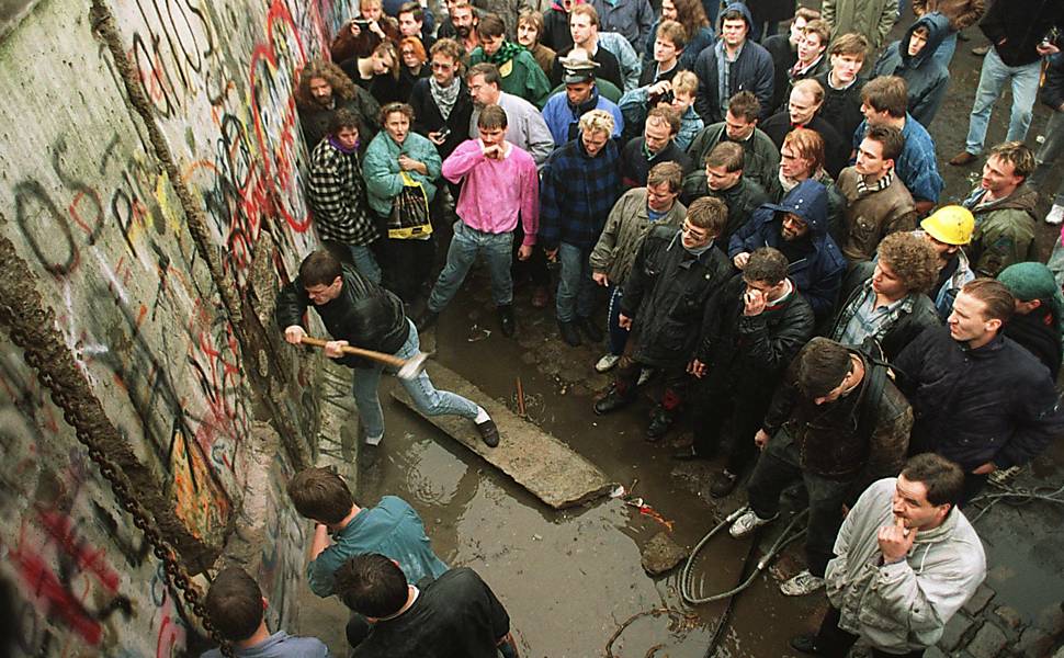 Queda Do Muro De Berlim Anos Depois Mundo Fotografia Folha De S Paulo