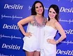 Sandy e Wanessa posam juntas em evento em São Paulo