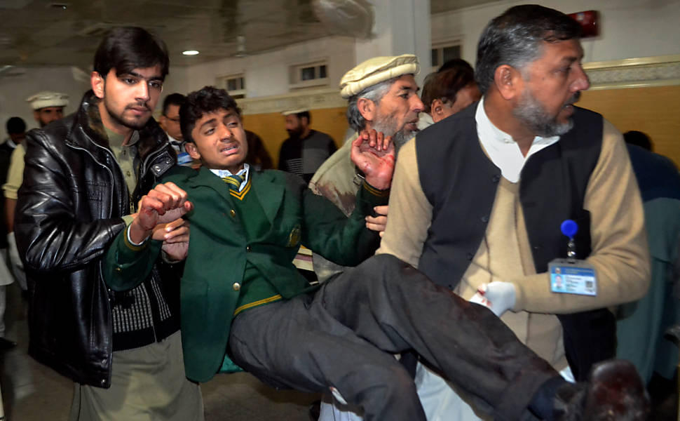 Ataque Taleban em escola no Paquisto