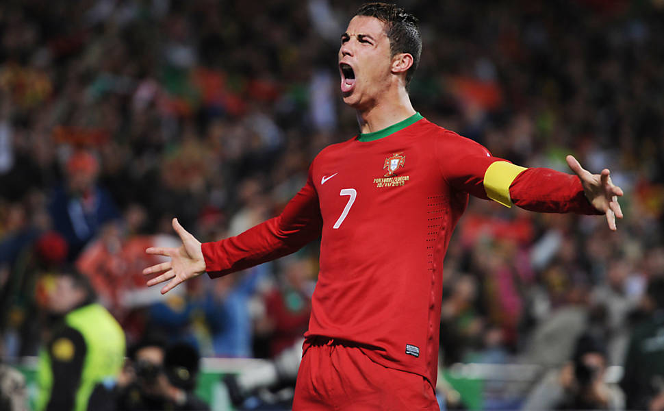 Cristiano Ronaldo é o vencedor do Bola de Ouro 2013 da Fifa