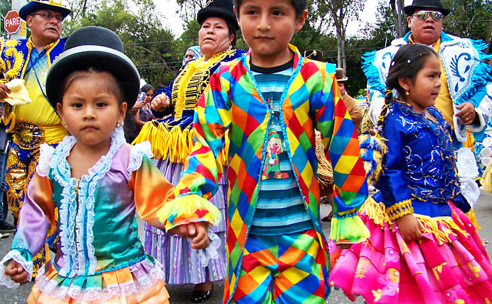 Carnaval boliviano en la Plaza Kantuta